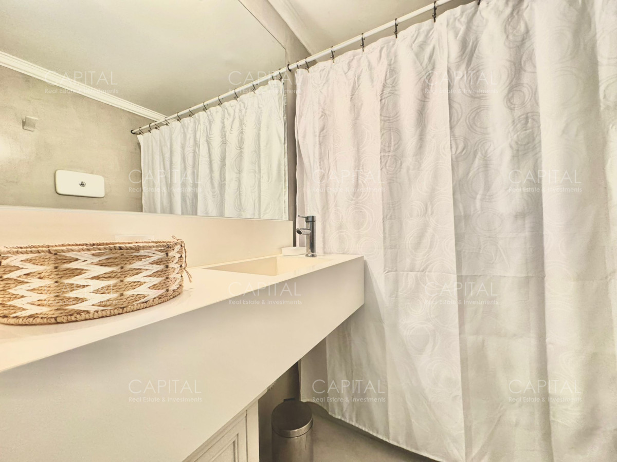 Apartamento ID.33022 - Apartamento en Venta 3 Dormitorios + Servicio Frente al Mar