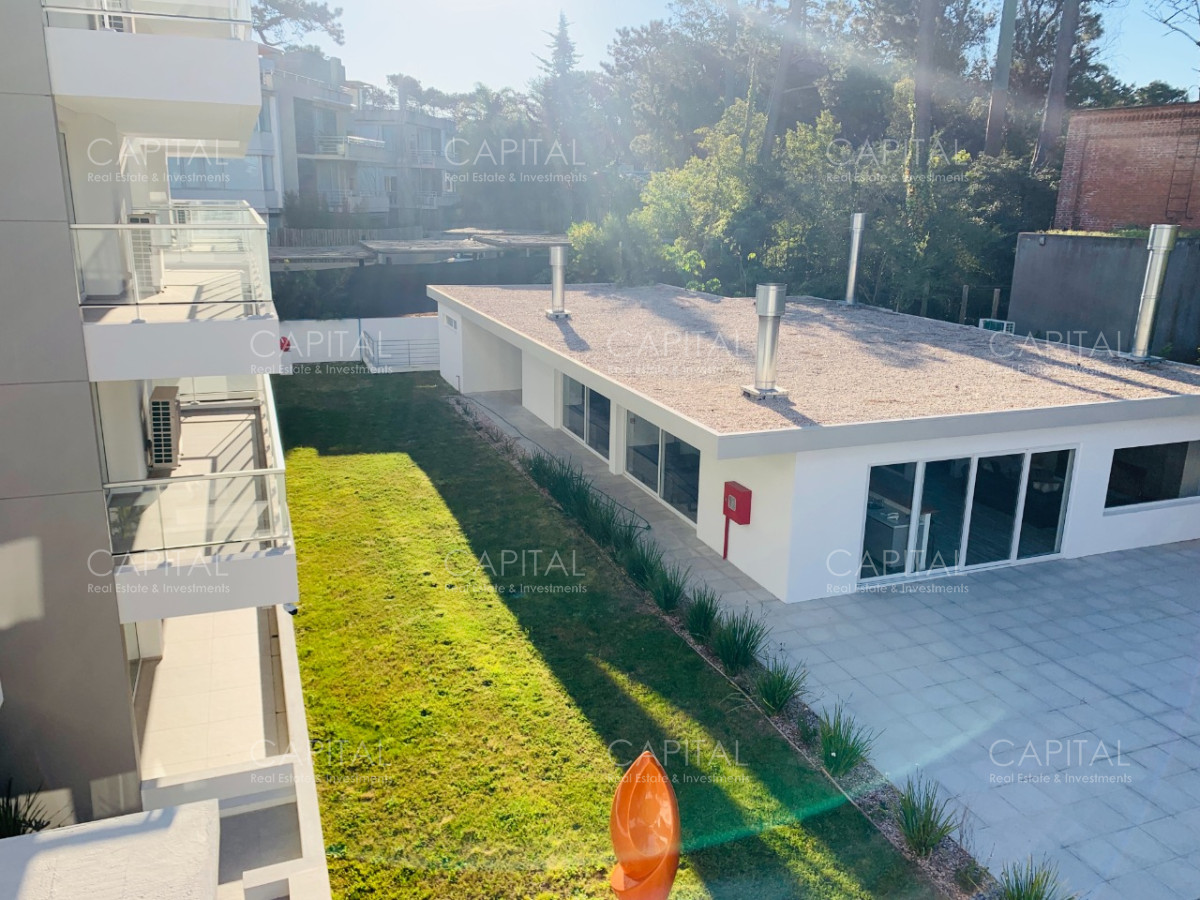 Apartamento ID.31645 - Apartamento en alquiler dos dormitorios a cuadras de la playa brava