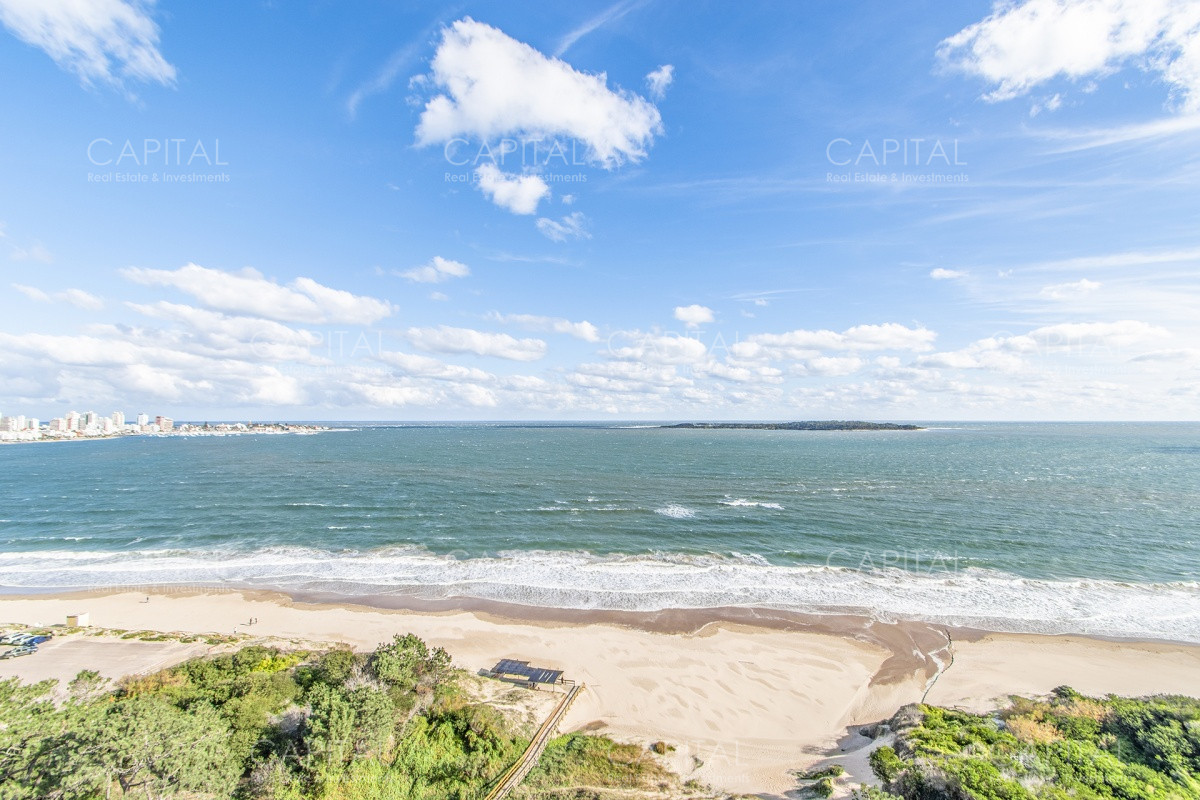 Apartamento ID.33607 - Apartamento De Tres Dormitorios En Suites + Dependencia En Paramount Smart Tower En Venta