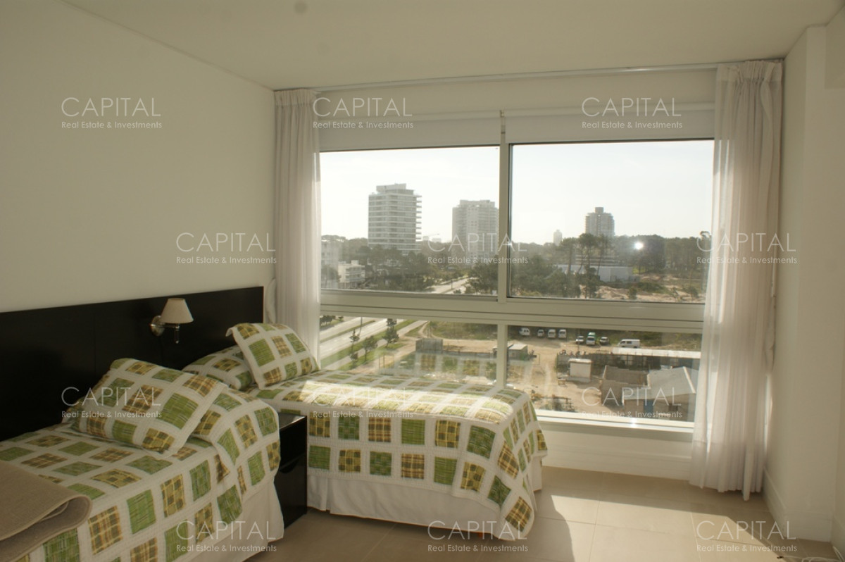 Apartamento ID.27401 - Alquiler de apartamento en Playa Brava.