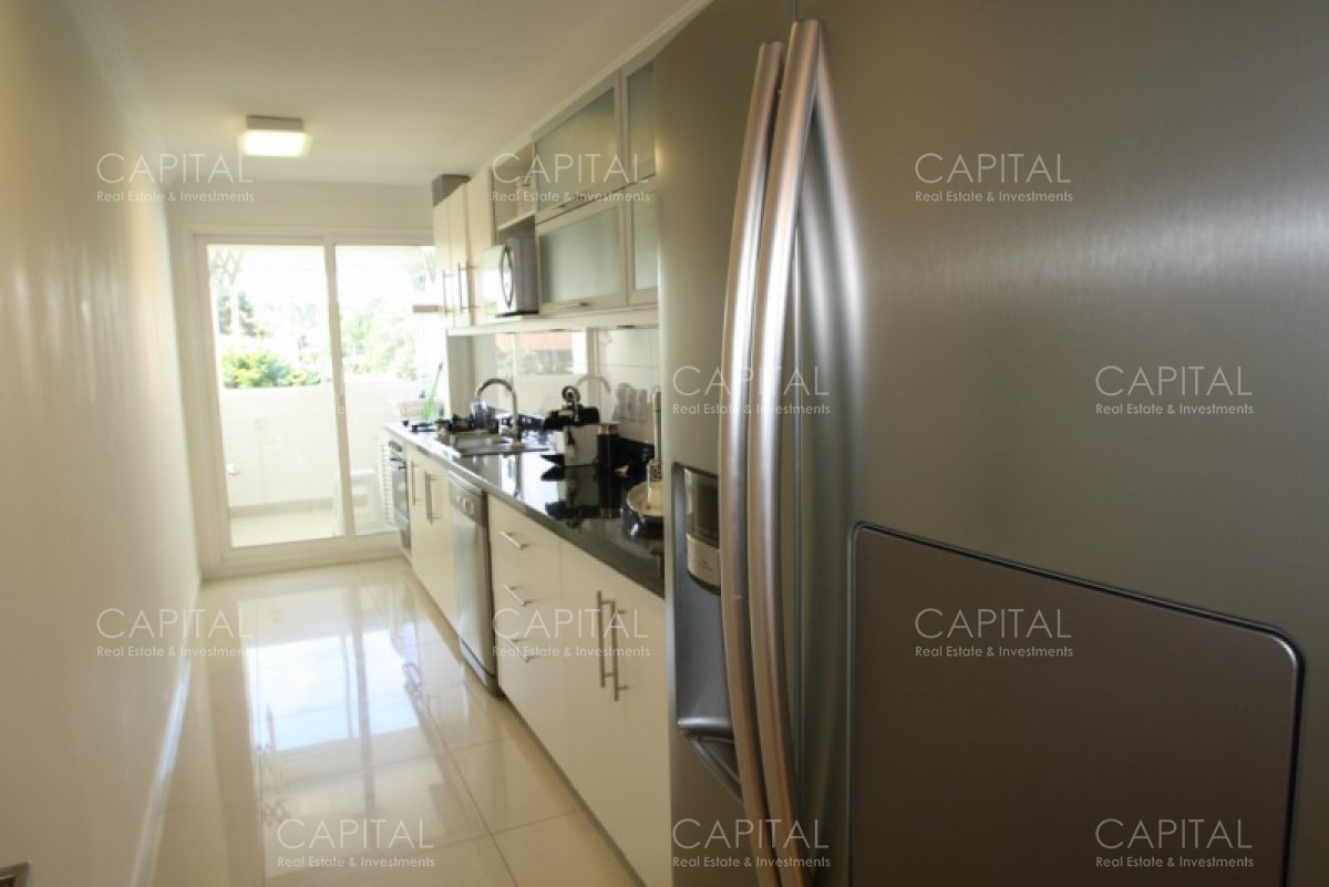 Apartamento ID.37114 - Depto primera linea de Playa Mansa con parrillero