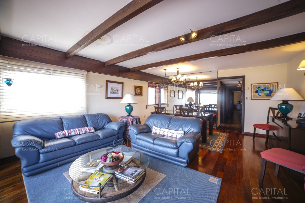 Apartamento en venta frente al mar, Punta del Este. - CCP27167A