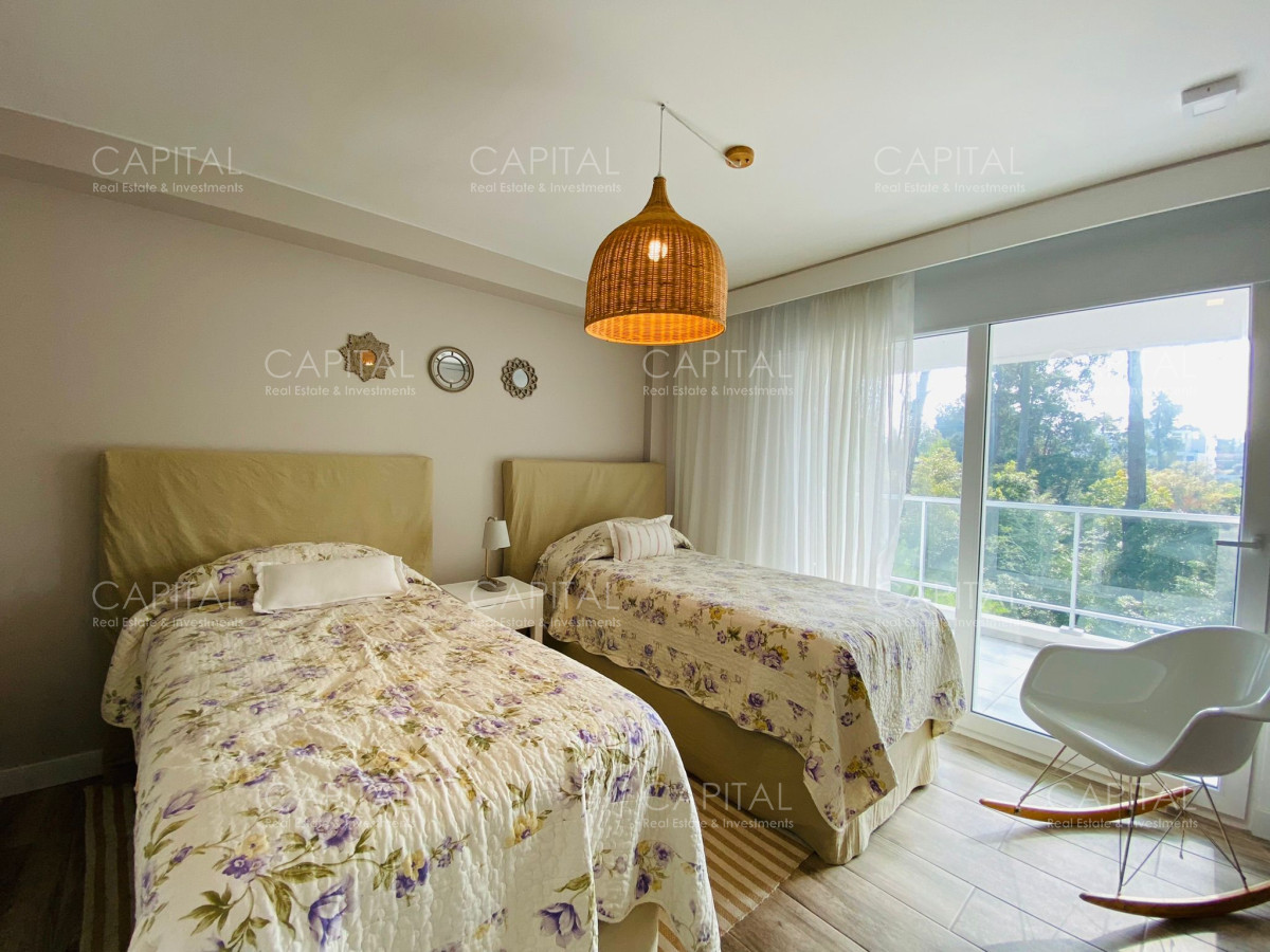 Apartamento ID.33008 - Apartamento en Venta Tres Suites y Dependencia Playa Brava