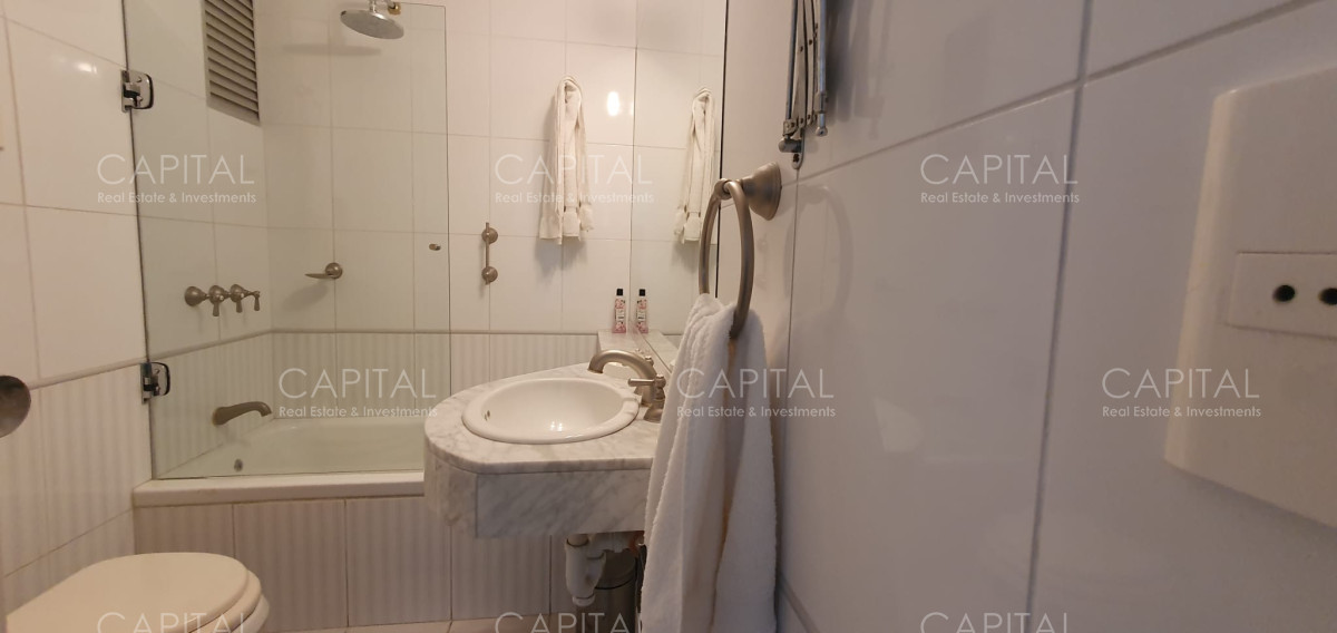 Apartamento ID.32048 - Venta departamento dos dormitorios con garage Península Punta del Este