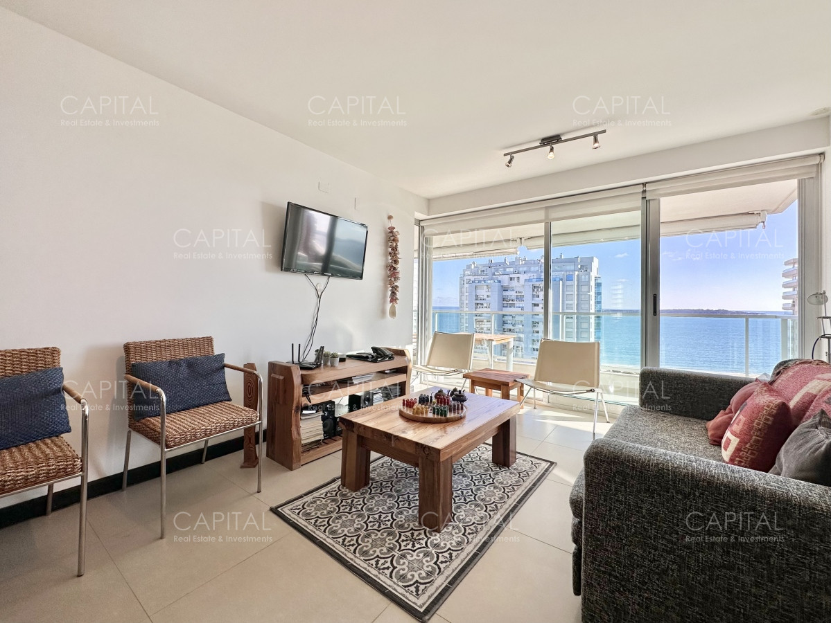 Apartamento de dos dormitorios con parillero en venta Playa Mansa., photo 3