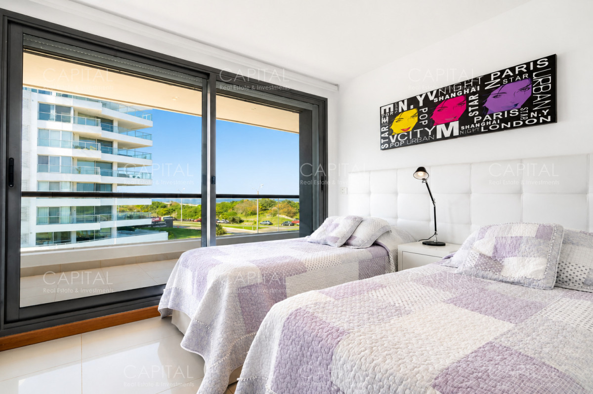Apartamento ID.40730 - Departamento 3 dormitorios y dependencia frente a Playa Brava en Rincón del indio