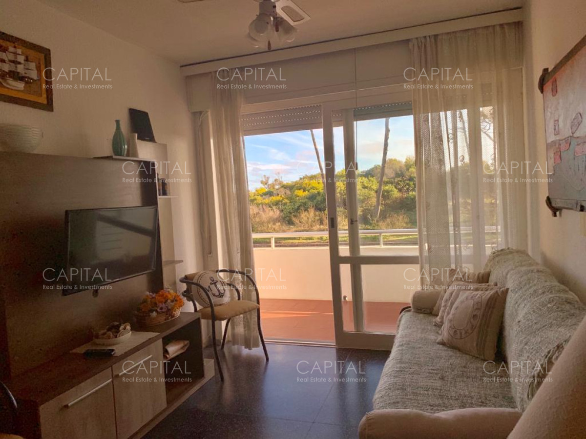 Apartamento ID.28098 - Apartamento Primera Fila Playa Mansa en Venta Un Dormitorio Punta Este