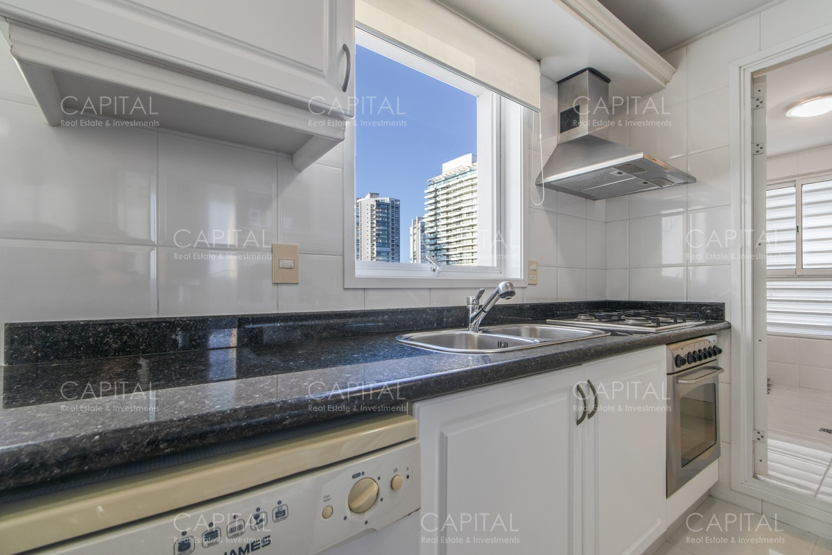 Apartamento ID.33655 - Milenium Tower Punta del Este Apartamento de tres dormitorios mas dependencia en Millenium Tower en Venta