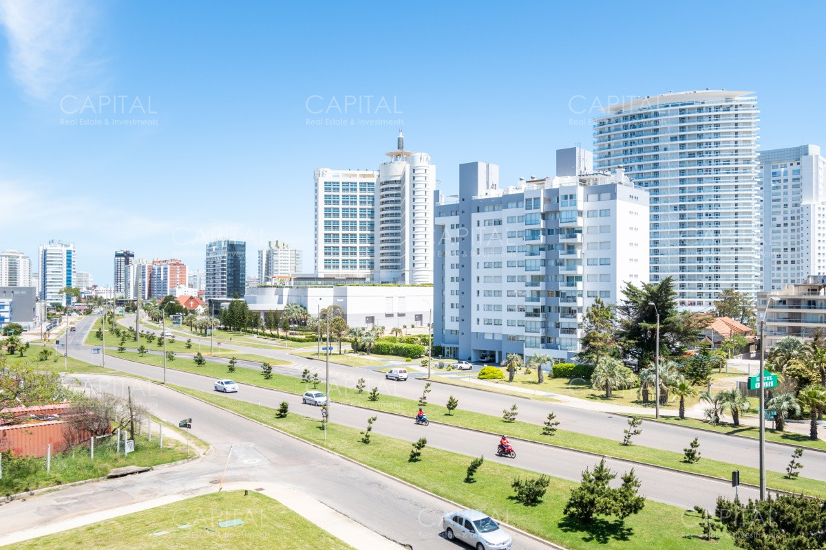 Apartamento ID.30105 - Alexander Boulevard Apartamento en Venta Dos Dormitorios Punta del Este