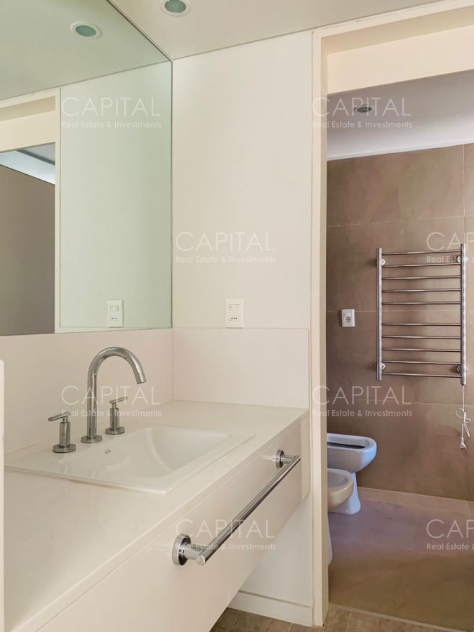 Apartamento ID.30996 - Moderno Penthouse a Estrenar de 3 Dormitorios frente a Playa Mansa - Venta