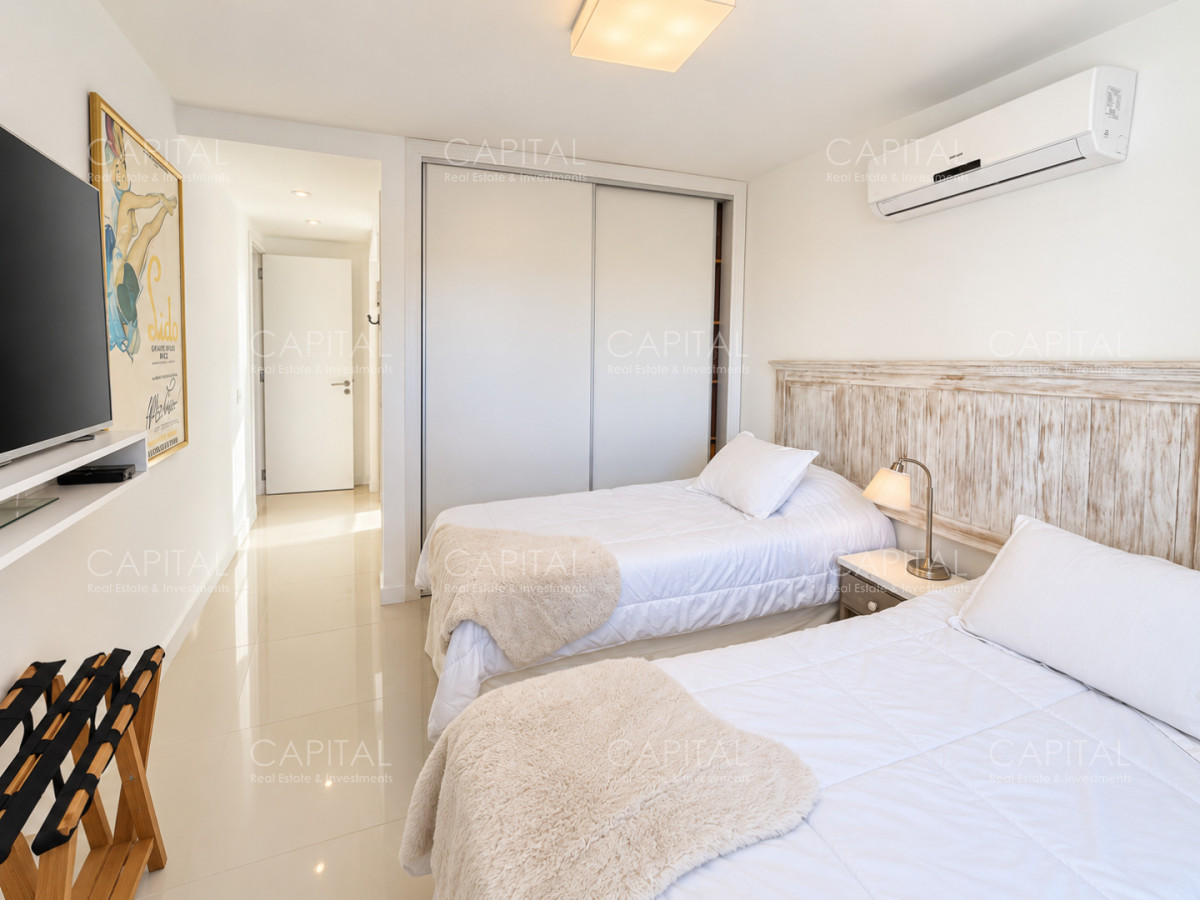 Apartamento ID.28086 - Departamento en venta 3 dormitorios en Manantiales en Bikini Beach