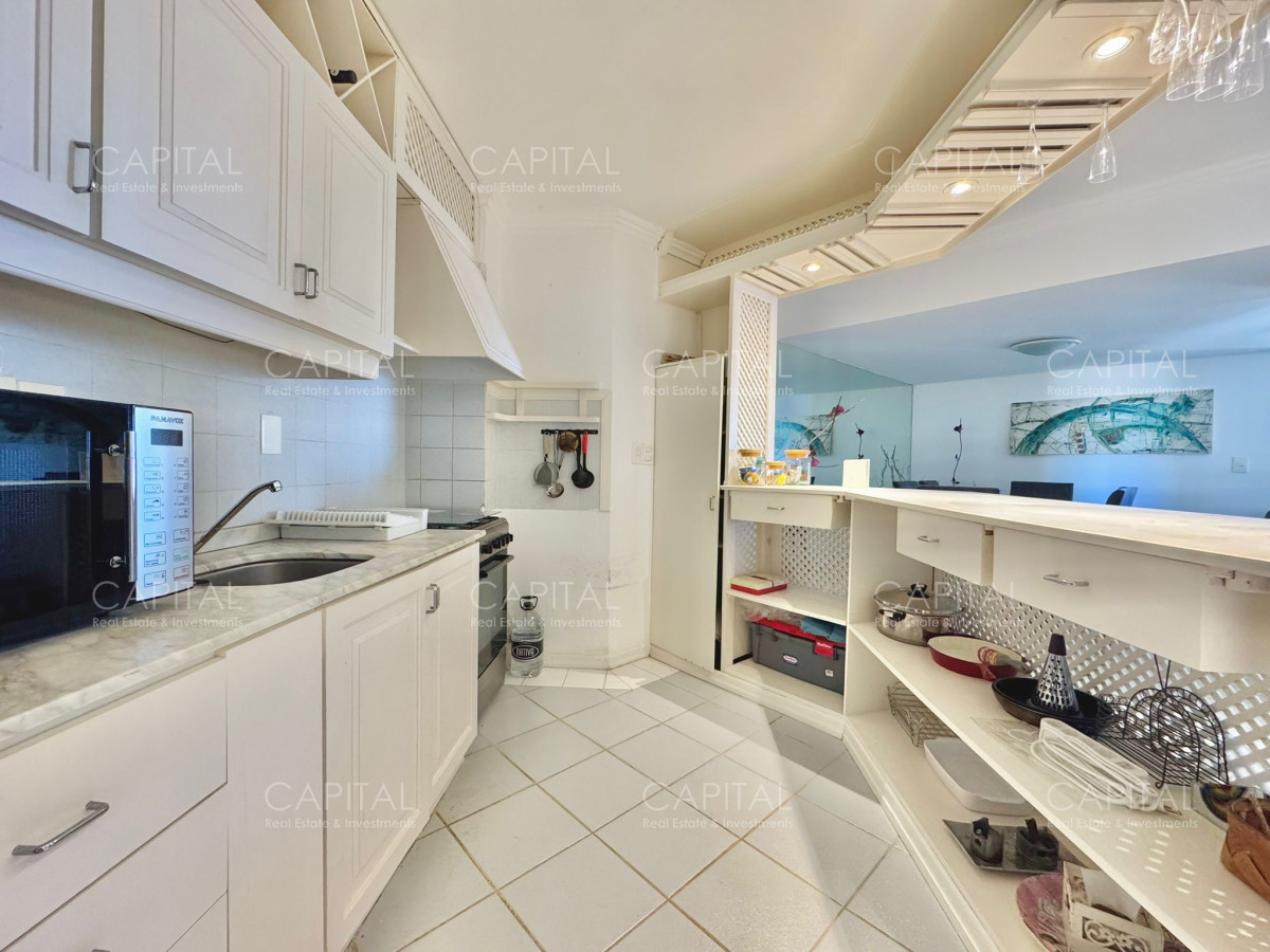Apartamento ID.25811 - Apartamento en Venta Playa Mansa, Punta del Este Primera Linea