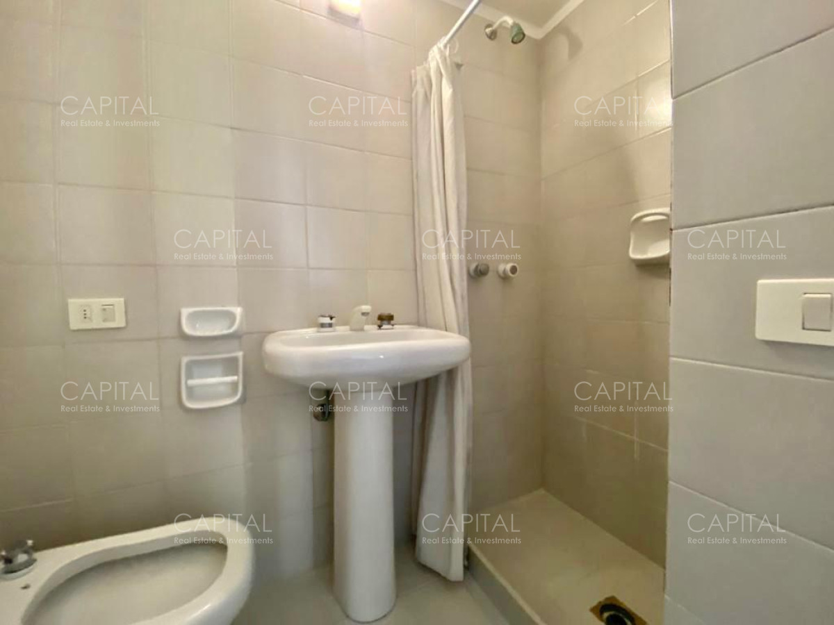 Apartamento ID.33457 - Beverly Tower Punta del Este Apartamento de tres dormitorios frente al mar en alquiler