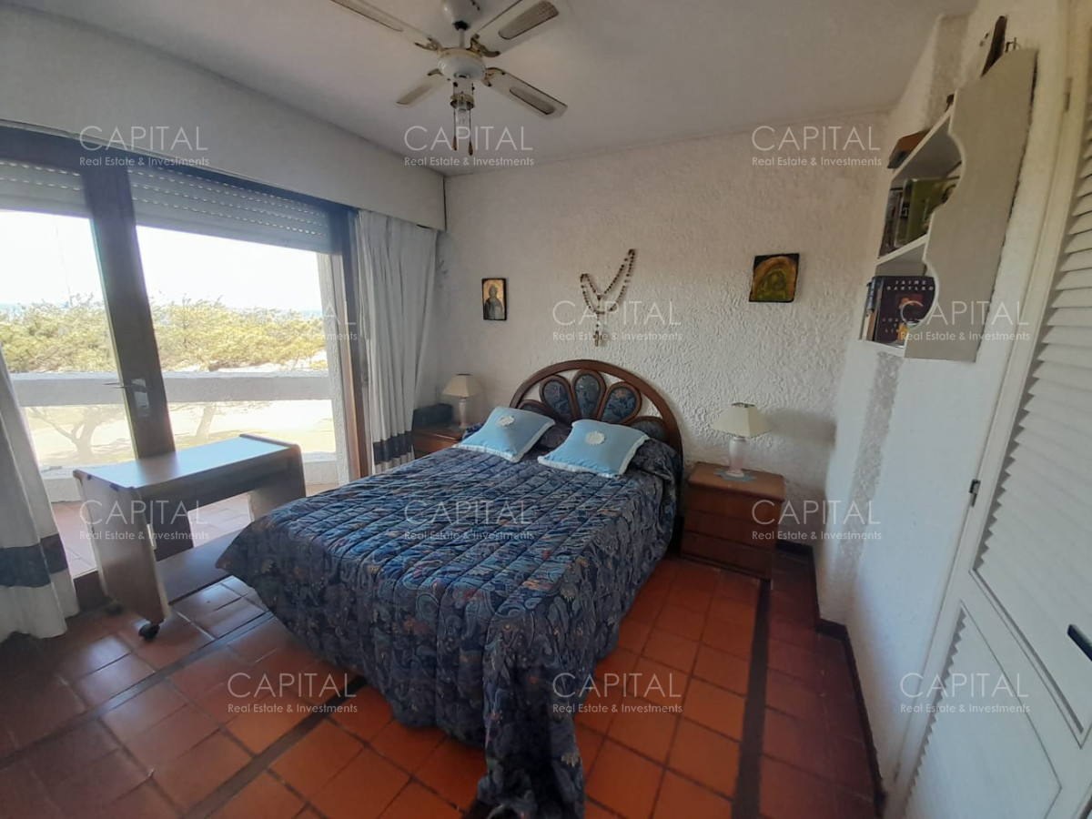 Apartamento ID.33231 - Venta departamento Playa Mansa dos dormitorios dos baños Punta del Este