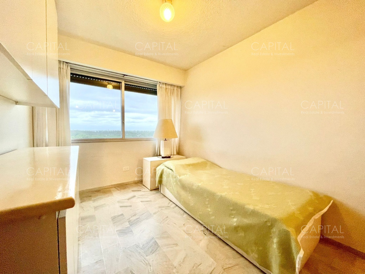 Apartamento ID.32471 - Apartamento en venta de tres dormitorios en Roosevelt, Punta del Este