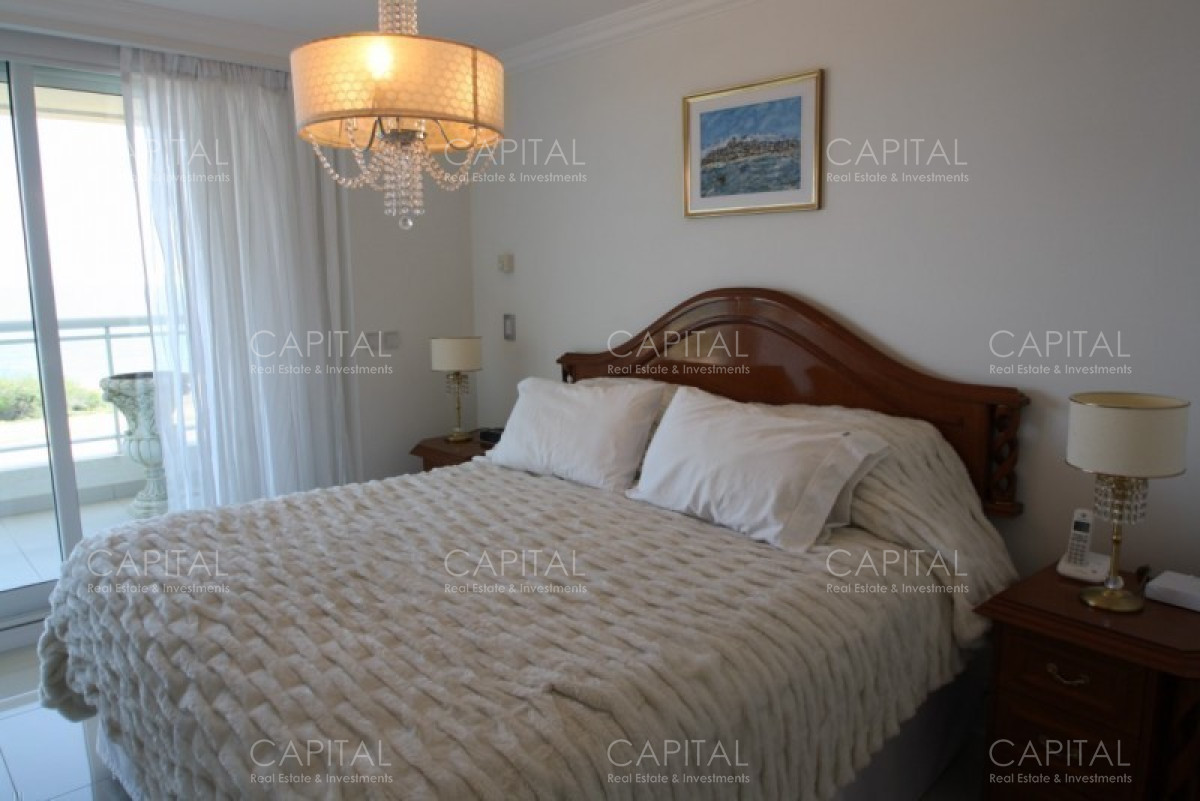 Apartamento ID.37114 - Depto primera linea de Playa Mansa con parrillero