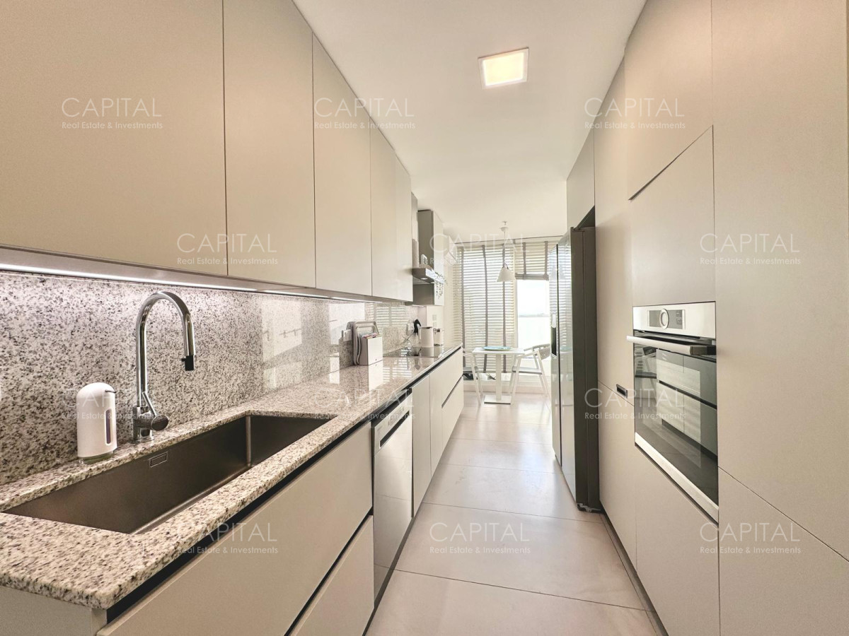 Apartamento ID.32036 - Apartamento de tres dormitorios en Le Parc, Primera fila en playa brava en venta