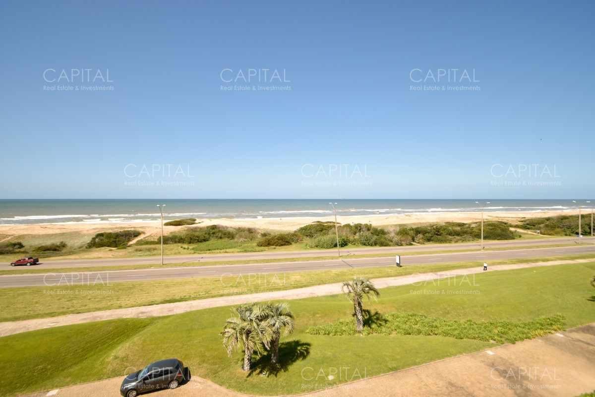 Apartamento ID.30835 - Venta de exclusivo PentHouse sobre playa Brava, Punta del Este