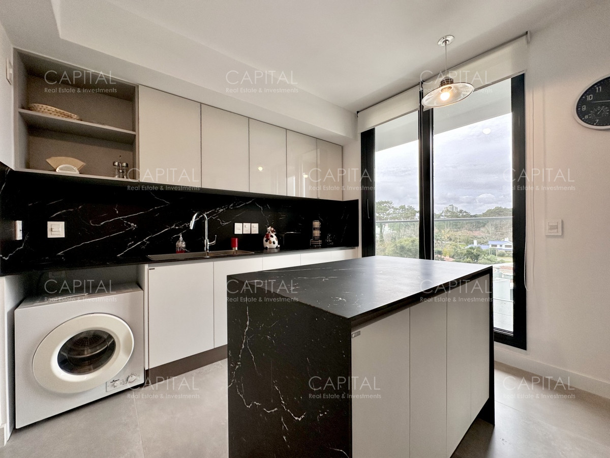 Apartamento ID.34655 - Venetian Tower Punta del Este en Venta de 2 Suites Frente al Mar de Playa Mansa
