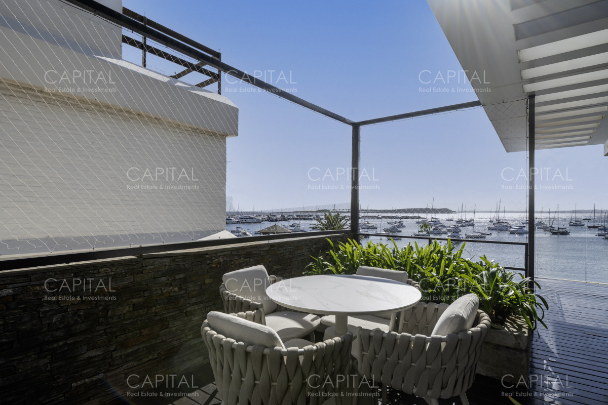 Apartamento ID.32557 - Departamento en Venta Primera Linea en Puerto Punta del Este