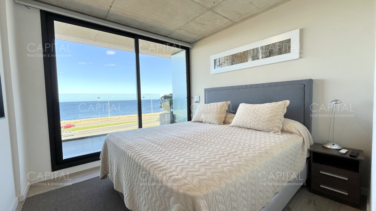 Apartamento ID.38676 - Apartamento en venta de 3 dormitorios en Playa Mansa frente al mar