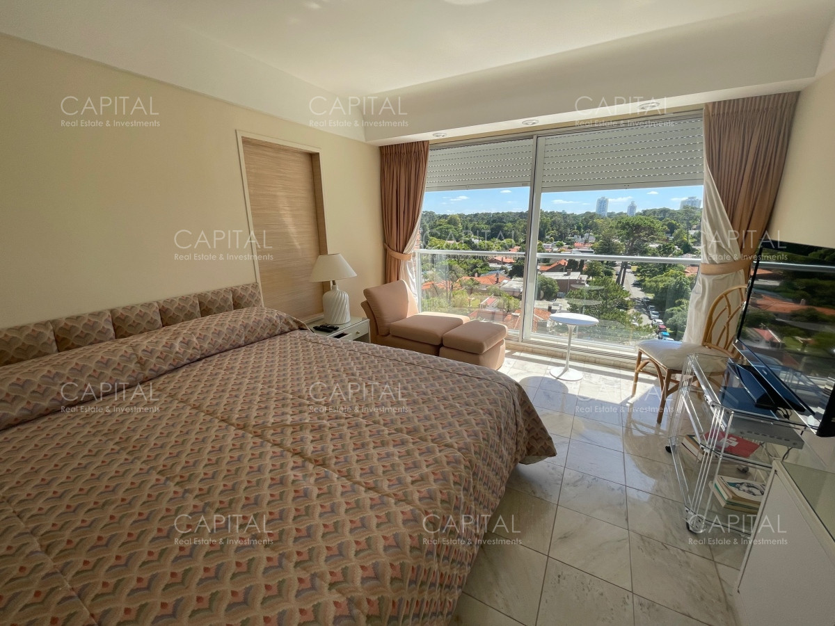 Apartamento ID.36605 - Excepcional semipiso Torre de Categoria frente a Playa Mansa