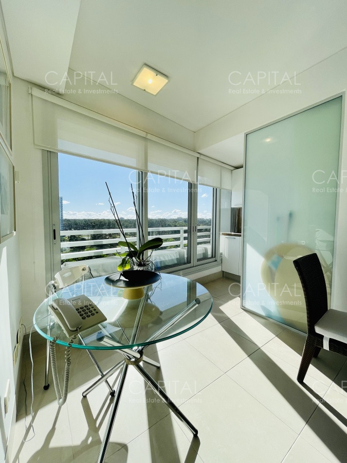 Apartamento ID.31416 - Le Parc Punta del Este de tres dormitorios más dependencia en torre de categoría sobre playa Brava, Punta del Este