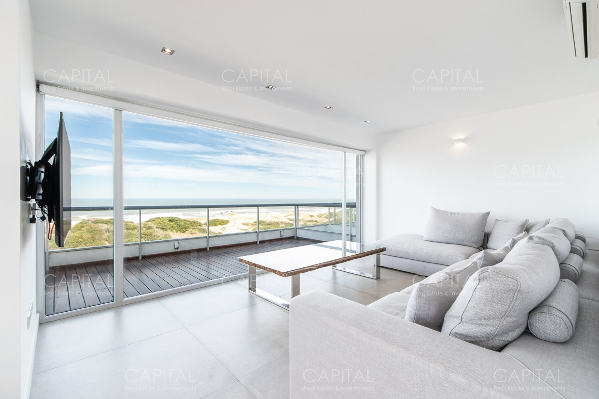 Apartamento ID.24988 - Alquiler Apartamento Frente al Mar Tres Dormitorios y Servicio