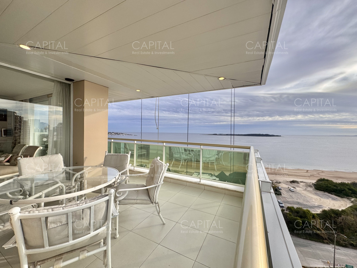 Apartamento ID.38754 - Coral Tower esquinero de tres dormitorios y servicio piso alto en venta