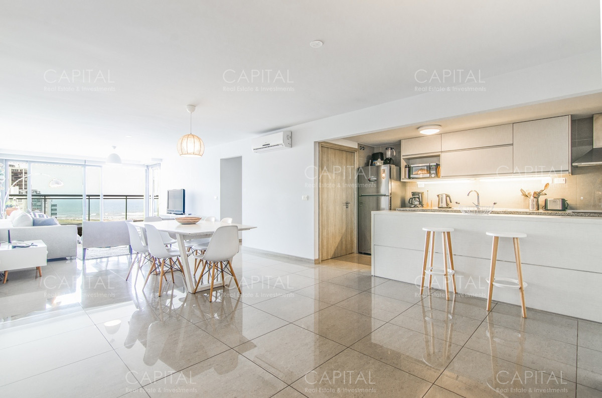 Apartamento de tres dormitorios en Torre Onix Punta del Este. - CCP34783A
