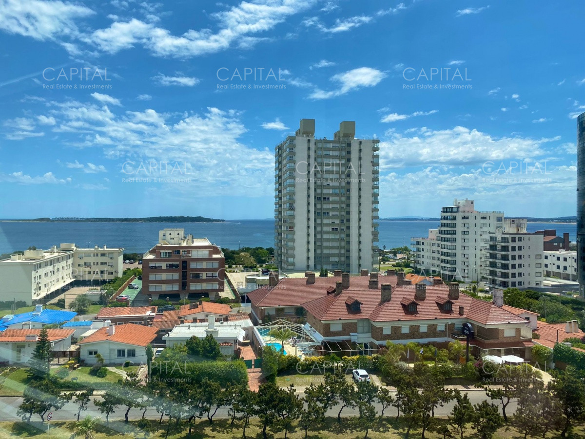 Apartamento ID.31832 - Apartamento en Venta de tres dormitorios, Punta del Este