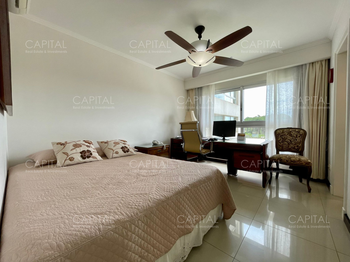 Apartamento ID.25018 - Apartamento en Torre Lobos Punta del Este Tres Dormitorios en Suite 