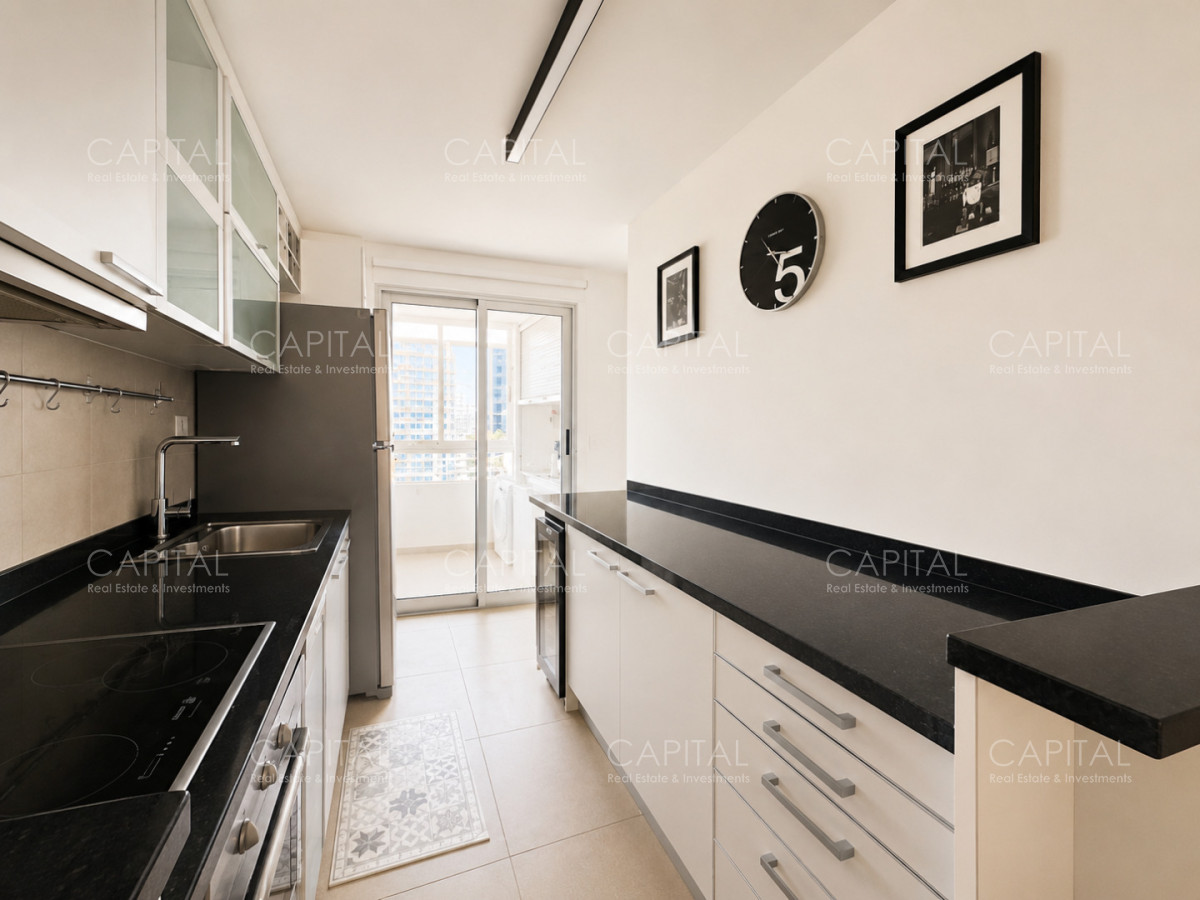 Apartamento ID.40139 - Apartamento en Venta 2 dormitorios, en Playa Mansa con vista al mar