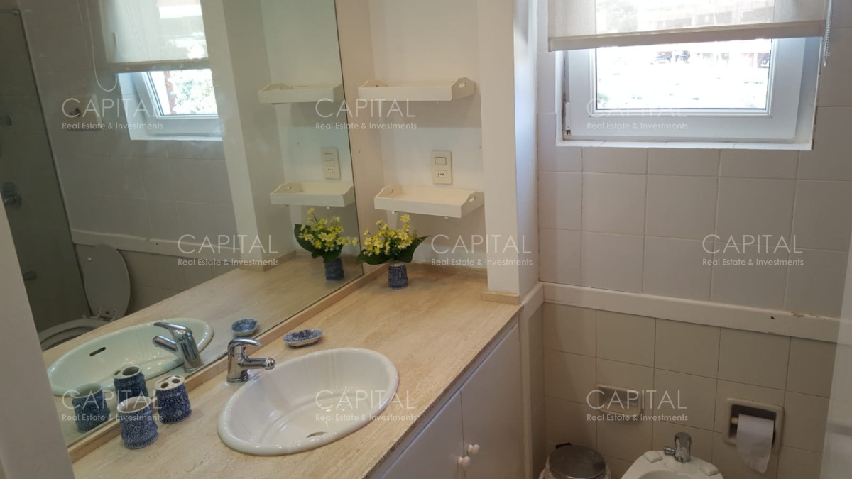 Apartamento ID.27728 - Apartamento en Venta Playa Mansa Punta del Este Dos Dormitorios