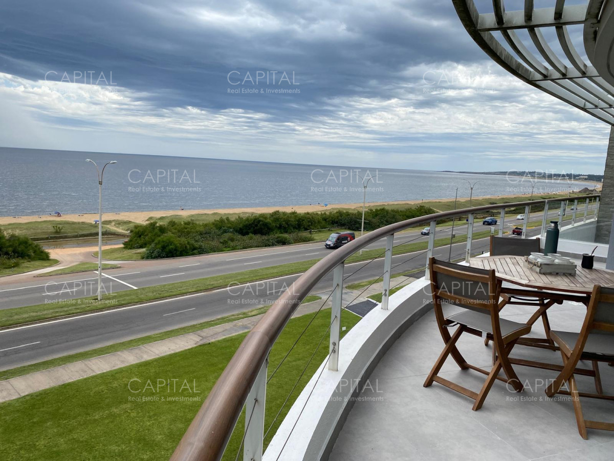 Apartamento ID.38643 - Penthouse Duplex en edificio Isabel en playa Mansa Punta del Este