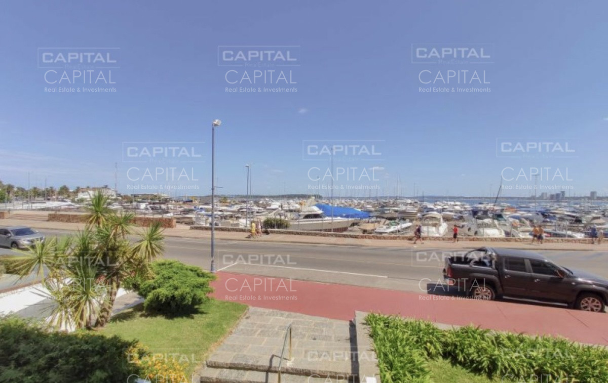 Apartamento ID.32356 - Apartamento en Puerto de Punta del Este en Venta