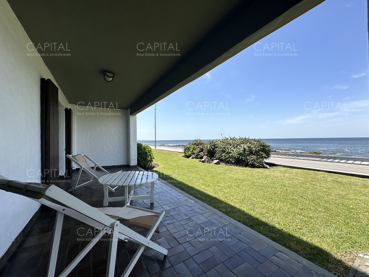 Apartamento ID.30393 - Apartamento de Tres Dormitorios frente a El Emir - Península Punta del Este