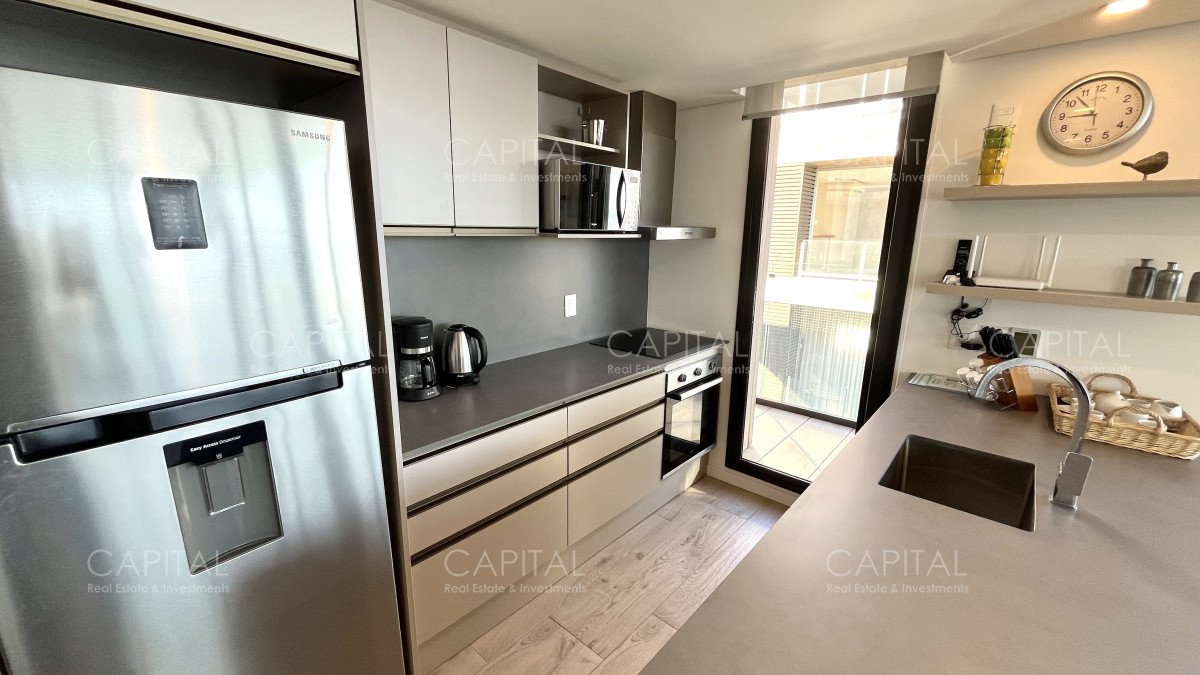 Apartamento ID.38676 - Apartamento en venta de 3 dormitorios en Playa Mansa frente al mar