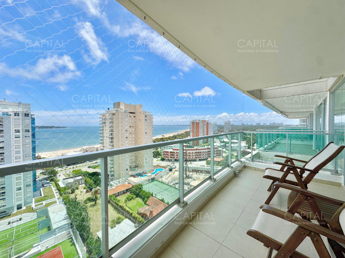 Apartamento ID.32497 - Venta departamento tres dormitorios en suite Playa Mansa Punta del Este