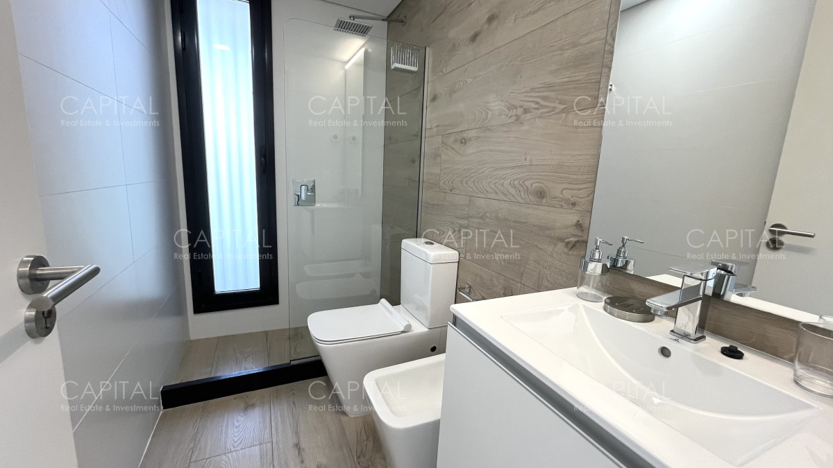 Apartamento ID.38676 - Apartamento en venta de 3 dormitorios en Playa Mansa frente al mar