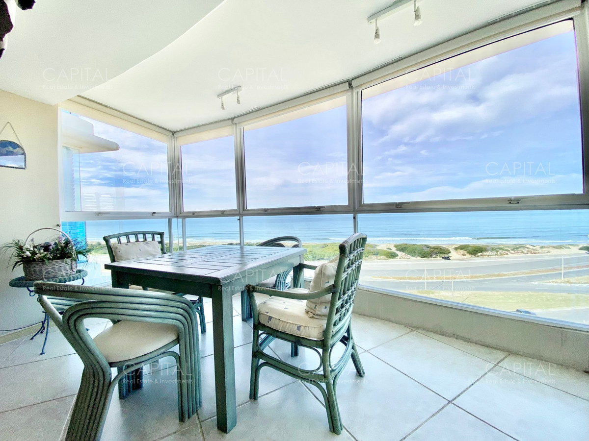 Apartamento ID.30056 - Apartamento de Tres dormitorios con Vista al Mar en Venta en Playa Brava