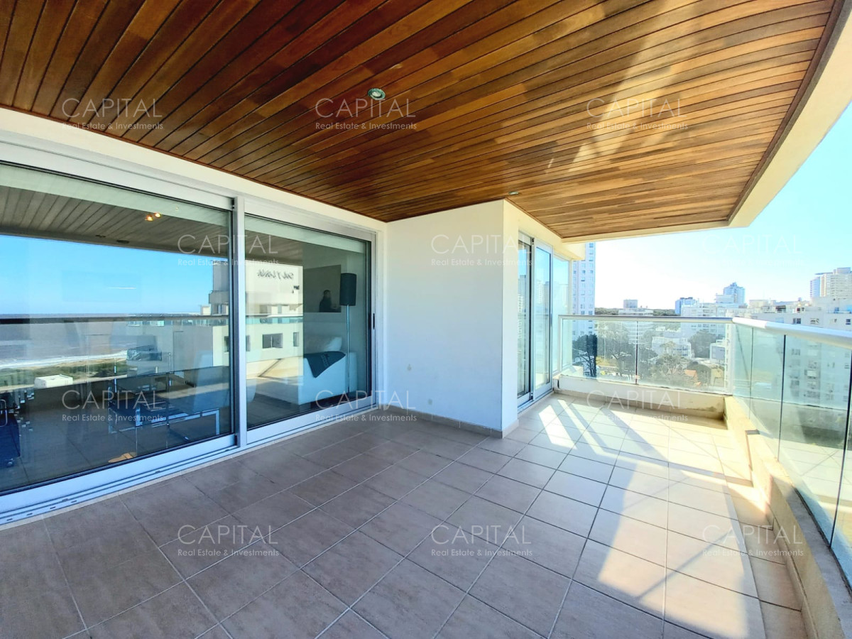 Apartamento ID.32914 - Alquiler Apartamento de tres dormitorios con vista al Mar en Playa Brava