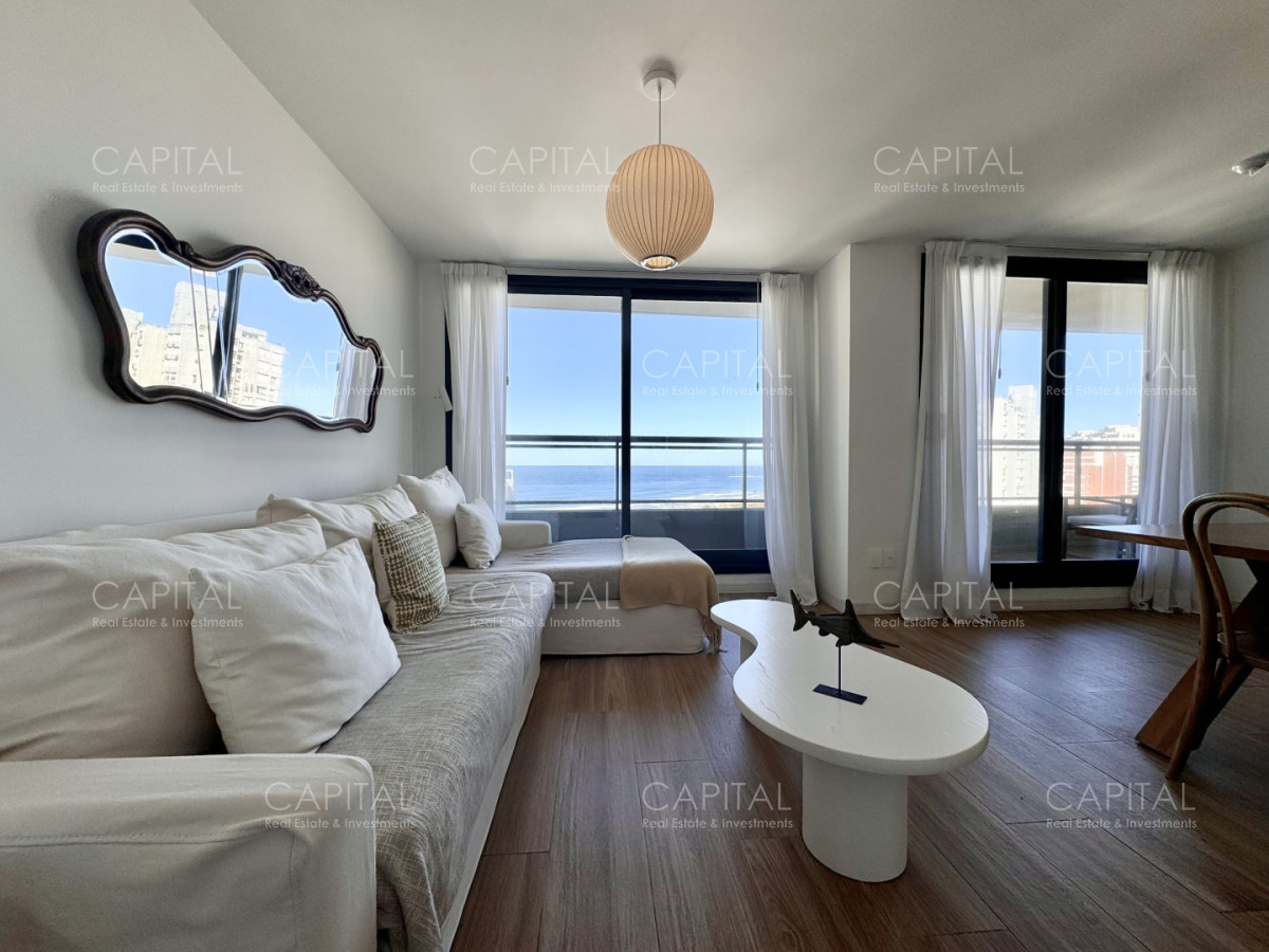 Apartamento ID.40075 - Apartamento de dos dormitorios con vista al Mar, Playa Brava, Punta del Este.