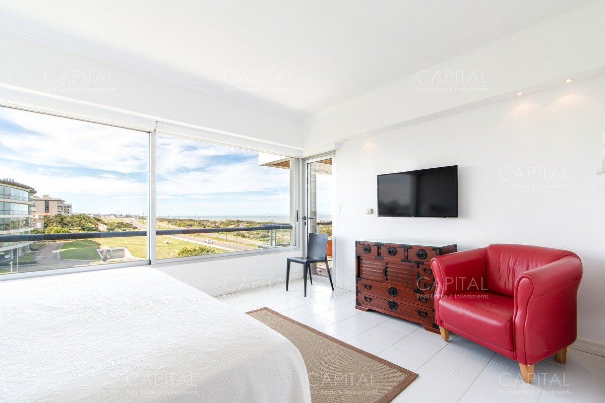 Apartamento ID.24988 - Alquiler Apartamento Frente al Mar Tres Dormitorios y Servicio