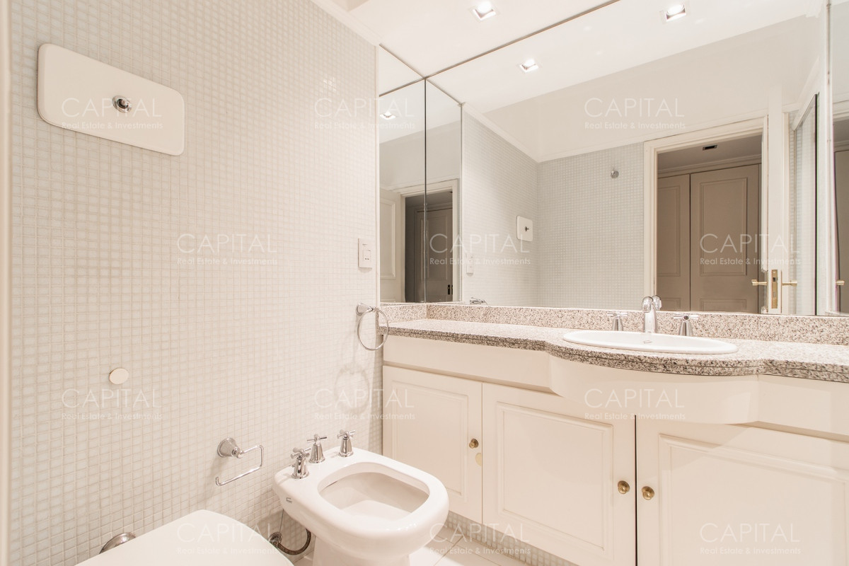 Apartamento ID.24988 - Alquiler Apartamento Frente al Mar Tres Dormitorios y Servicio