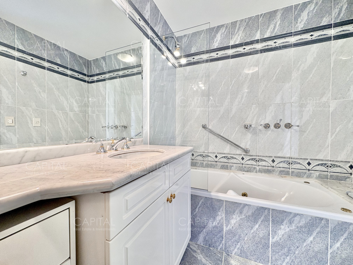 Apartamento ID.38202 - Coral Tower Departamento Esquinero