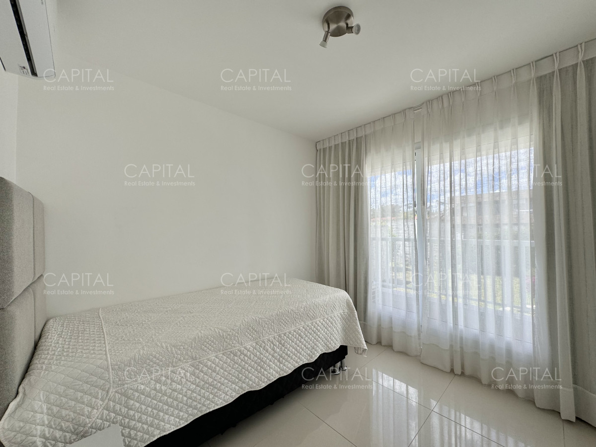 Apartamento ID.37436 - Apartamento de tres domritorios en venta en primera linea de Playa Mansa Punta del Este