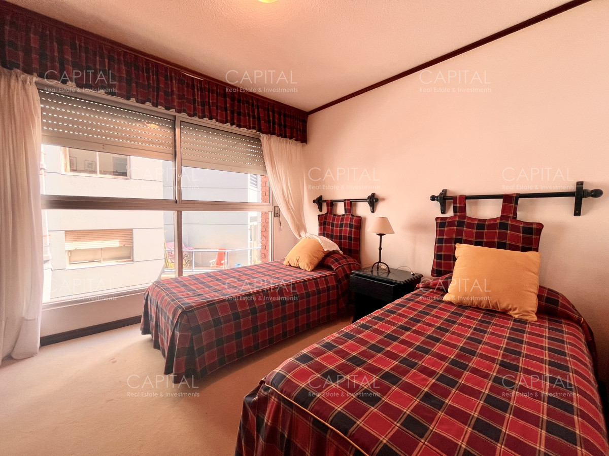 Apartamento ID.26814 - Excelente apartamento en la península con vista al mar - 3 dormitorios!