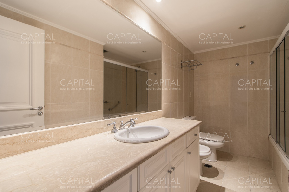 Apartamento ID.33655 - Milenium Tower Punta del Este Apartamento de tres dormitorios mas dependencia en Millenium Tower en Venta