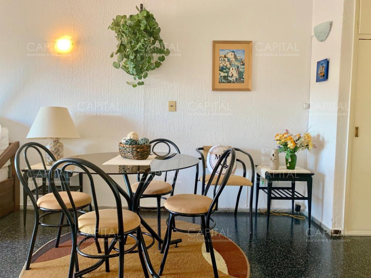Apartamento ID.28098 - Apartamento Primera Fila Playa Mansa en Venta Un Dormitorio Punta Este